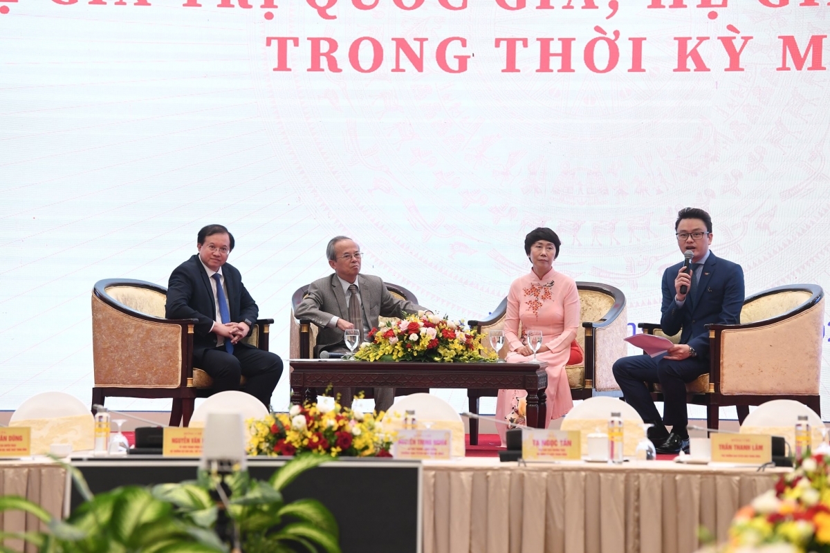 
Pơdŏng nua yôm lŏn ia