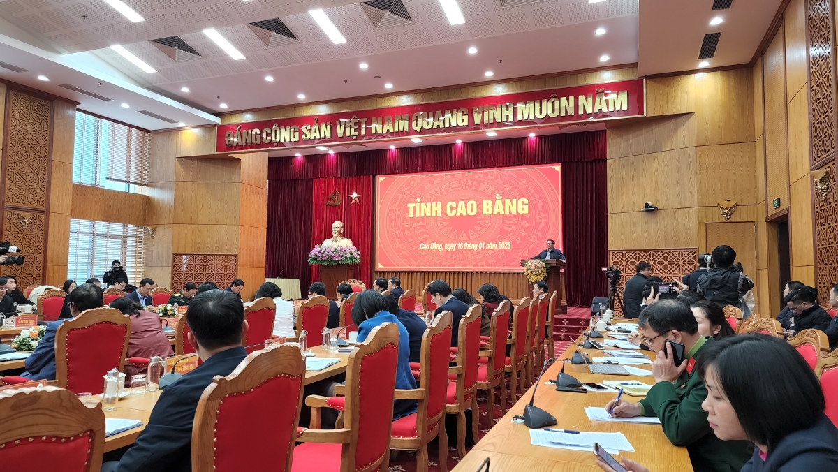 
Thủ tướng Phạm Minh Chính bơ̆ jang hăm khul kơpal dêh char Cao Bằng.