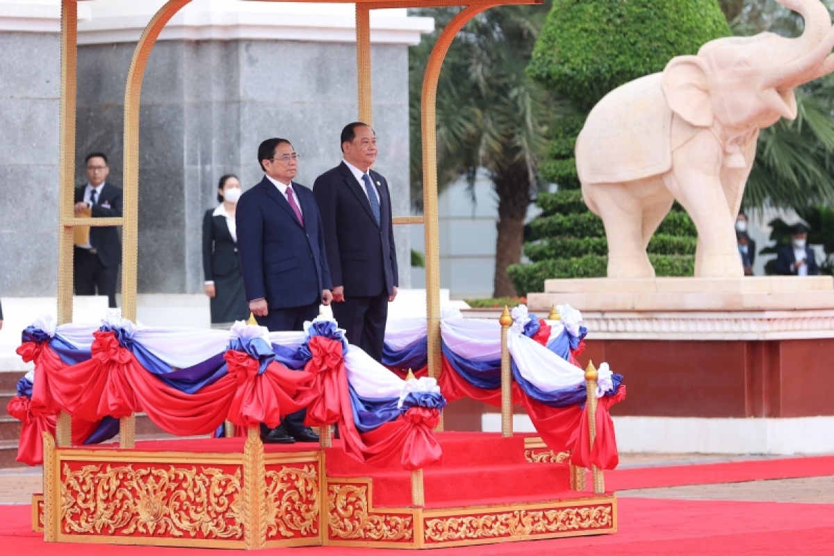 
Leh tơdah kân krip pôa Phạm Minh Chính, Ngế pro xiâm hnê ngăn tơnei têa a Viêng Chăn, Lếo