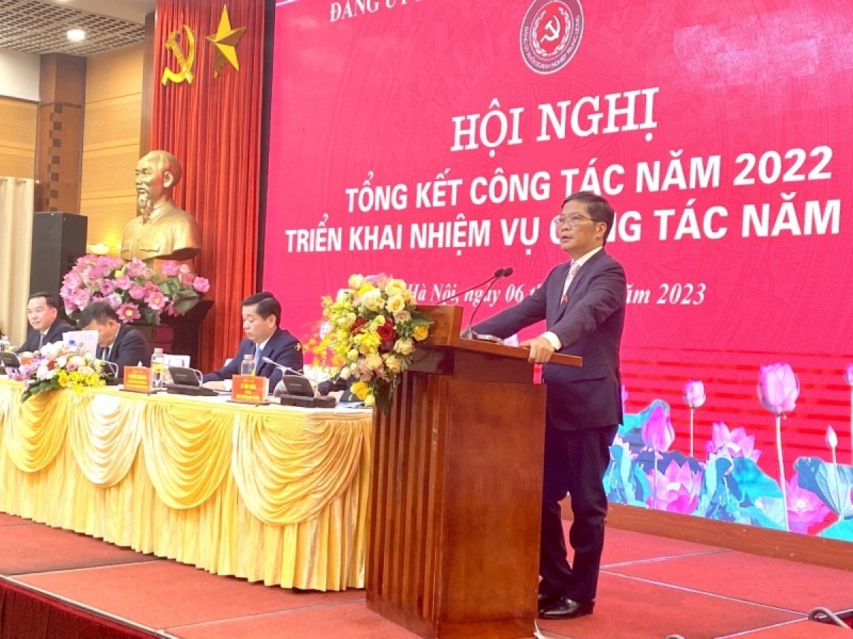 
Kơdră Hơnih jang Mŭk drăm Trung ương Trần Tuấn Anh pơma tơ hop akŏm