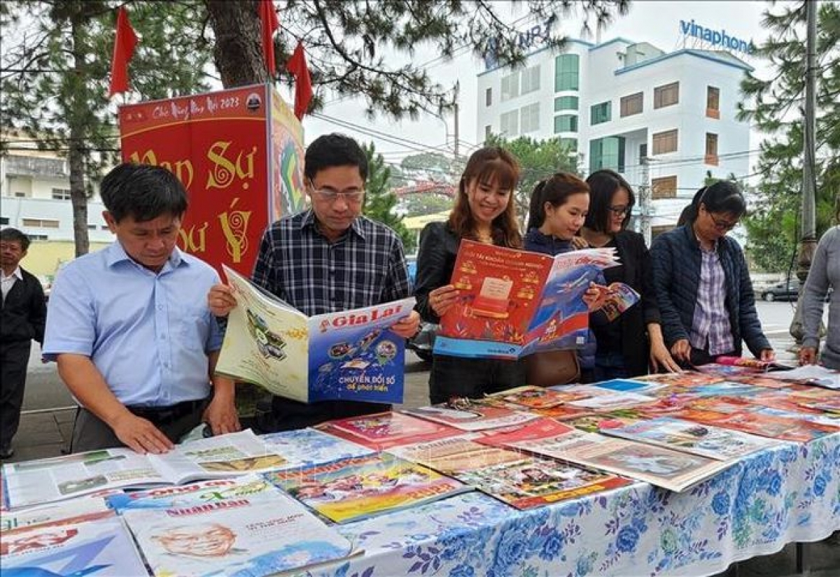 
Mơngế pơchuât ngăn hlá tơbeăng ƀă Khu chêh hlá tơbeăng rơnó Hơngui Gia Lai