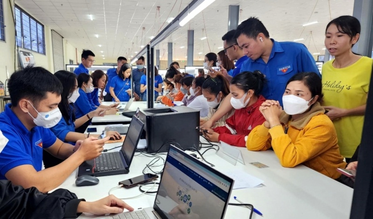 
Hơdrin jang kiơ̆ kmăi kmŏk kơsô̆ lơ̆m rim tơdrong jang hơdruh tơdăm