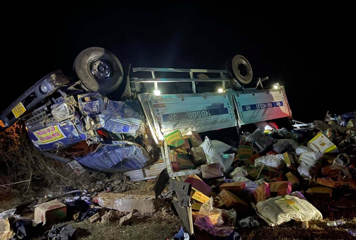 
Anih rơdêh blư̆ ngă 1 čô mơnuih djai amăng mơmŏt lơ 14/2 amăng jơlan 40B, găn nao tơring glông Đăk Tô, tơring čar Kon Tum