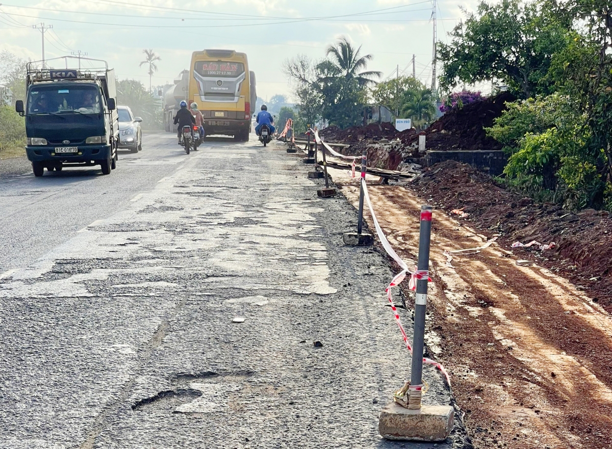 
Sa črăn jơlan glăk pơkra