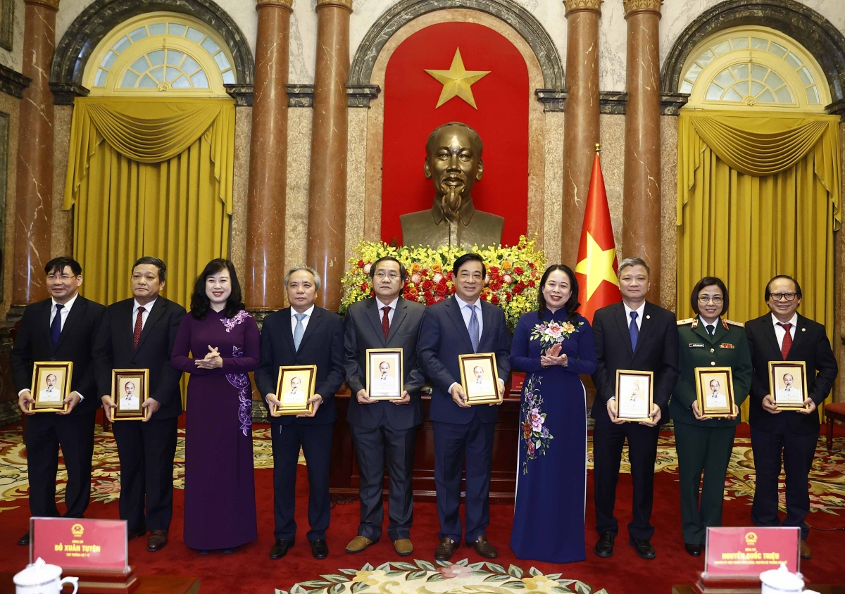 Củ tịc lơgar ing mò Võ Thị Ánh Xuân pà phan ai ală kwang bàng tus bal tìp mat in