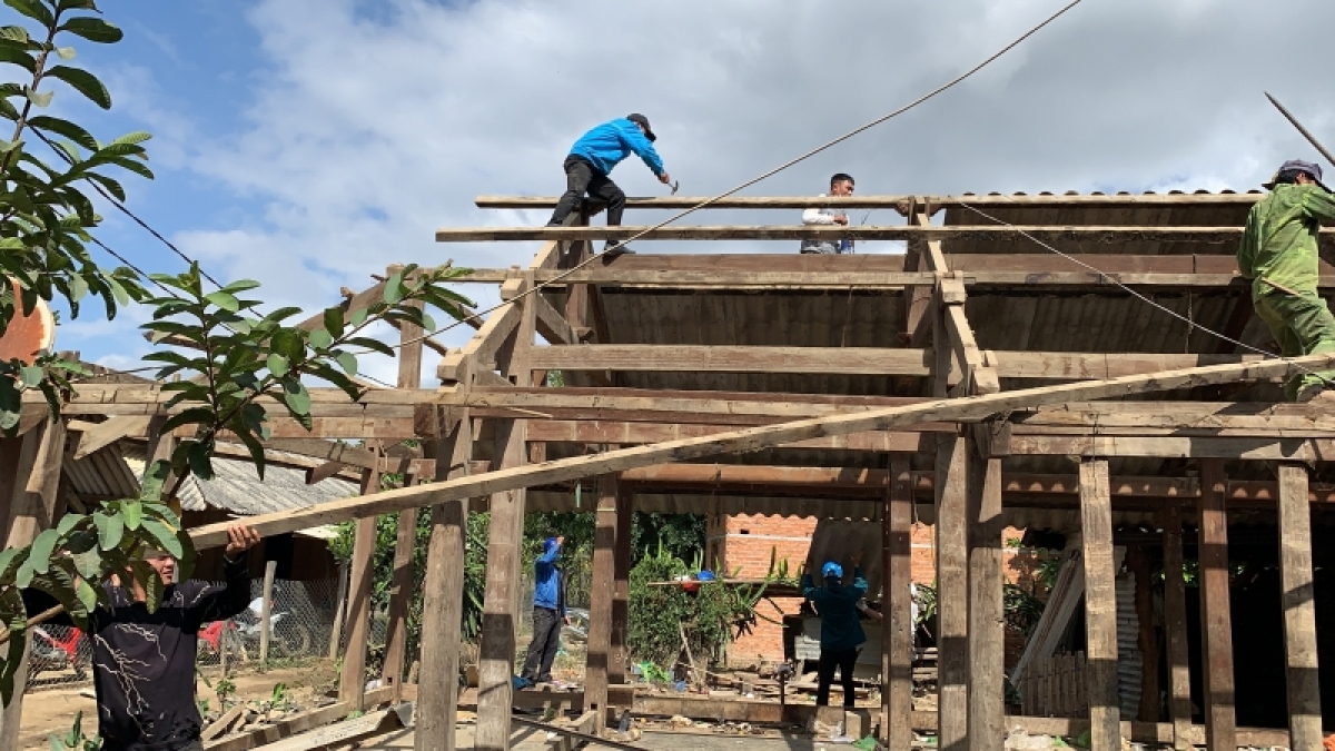 Tàm khà 742 hìu làng bol tàm tiah lơh rơndăp broă, tus tŭ do mìng rơ̆p geh 254 hìu ntờn mờ jào ù tiah