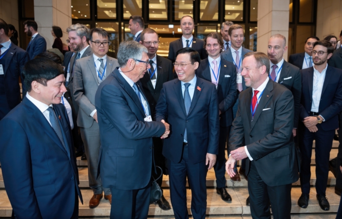 Củ tịc Quôk hội wă Mpồl ala mat mpồl lơh sa kă bro bơh Mpồl duh broă kă bro EU- ASEAN dê