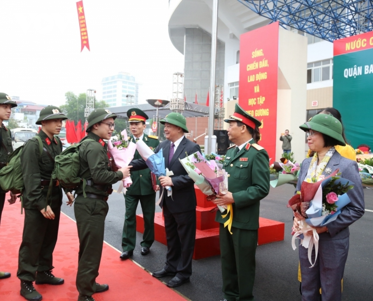 
Hlăk ai Hà Nội hok mơ-ak nao ngă tơhan