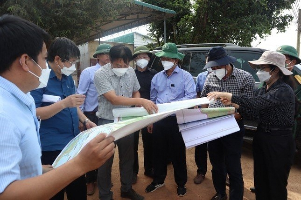 
Kwang đơng lam bồ Tỉñ ủy Dăk Lăk sùm sồr ngan broă lam lơh  Rơndăp broă lơh gùng rơndeh ntoăt răt Khánh Hoà- Buôn Ma Thuột