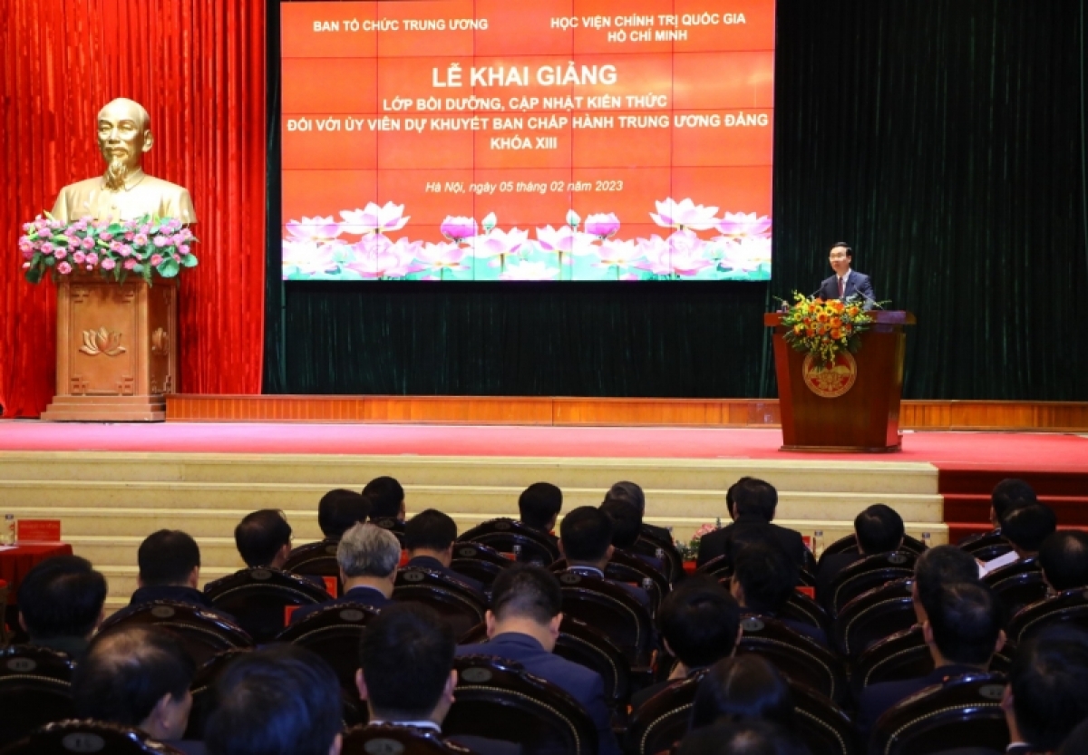 

Leh pơxiâm hriâm tơ’nôm, po ngăn hriâm tơdroăng nếo ƀă mâu ngế ki hbrâ vâ mot tung Khu kăn xiâm Đảng hneăng 13