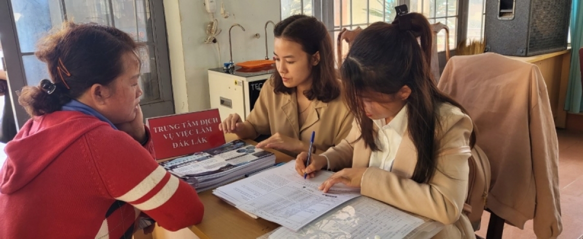 Cau lơh broă tàm anih yal broă lơh bơto pơlam broă lơh làng bol in