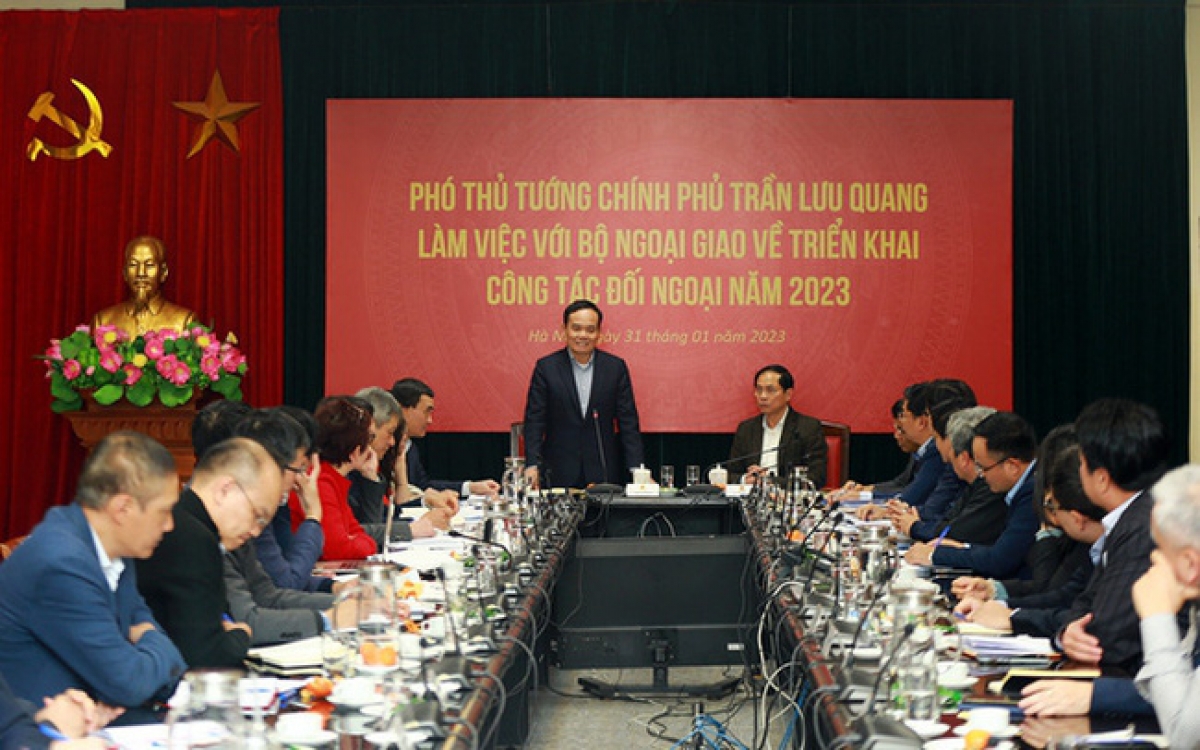 
Pôa Trần Lưu Quang, Ngế xiâm phŏ hnê ngăn tơnêi têa pêi cheăng ƀă   Khu xiâm tơpui kâ