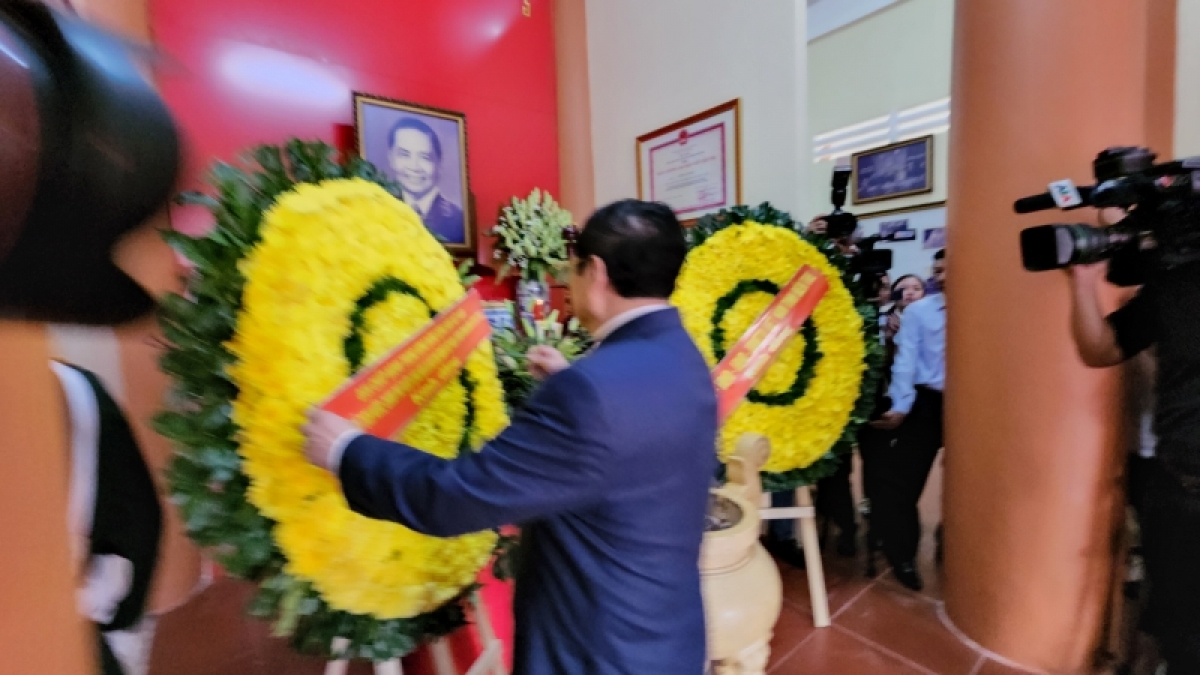 
Khua dêh čar Phạm Minh Chính tuĭ ñang hơdor kơ rơgom ơi Huỳnh Tấn Phát