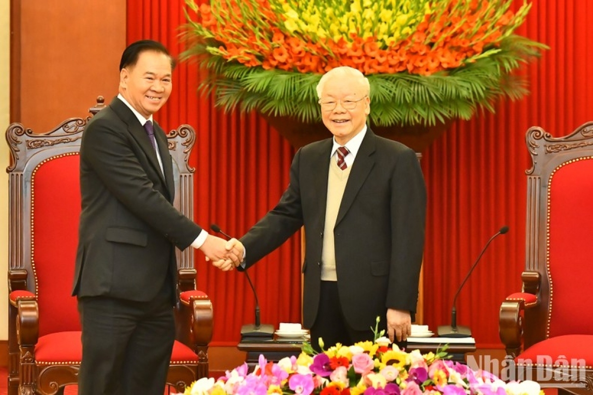 
Tổng Bí thư ồng Nguyễn Phú Trọng wă ồng Thongsalith Mangnomek