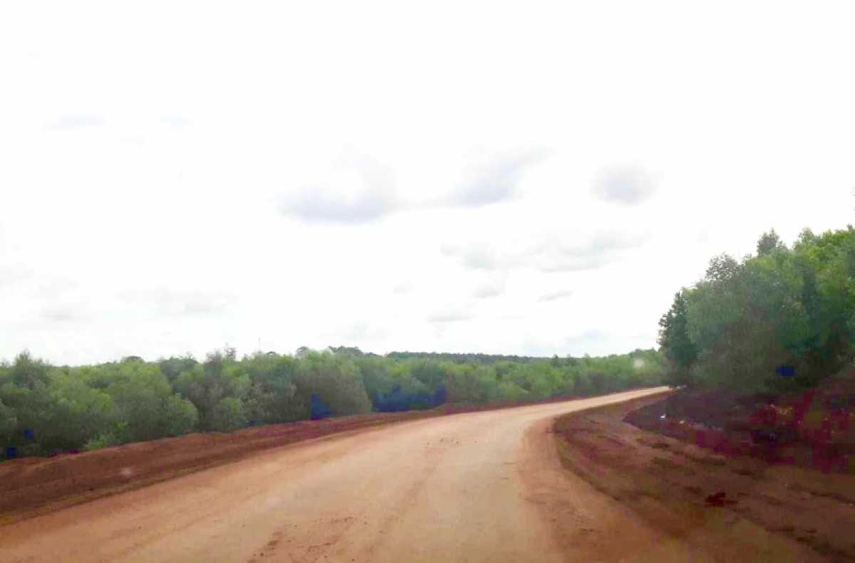 Tus tŭ do, KTV neh tơnhàu jơh khà Bauxit mờ bă ù mờr 310 lồ, bă ù do gam tam tờm keo sơntìl pa