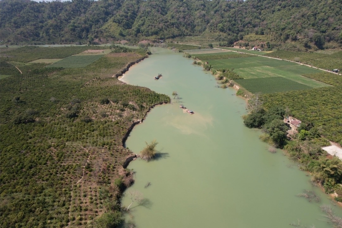 
Hang ia krông Krông Nô (gah iao) gah să Quảng Phú, tơring čar Daknông pơplih jing pha ra, lŏn tơhroh prong samơ̆ ƀat tô ăt hrip mă čuah kơtang mơn