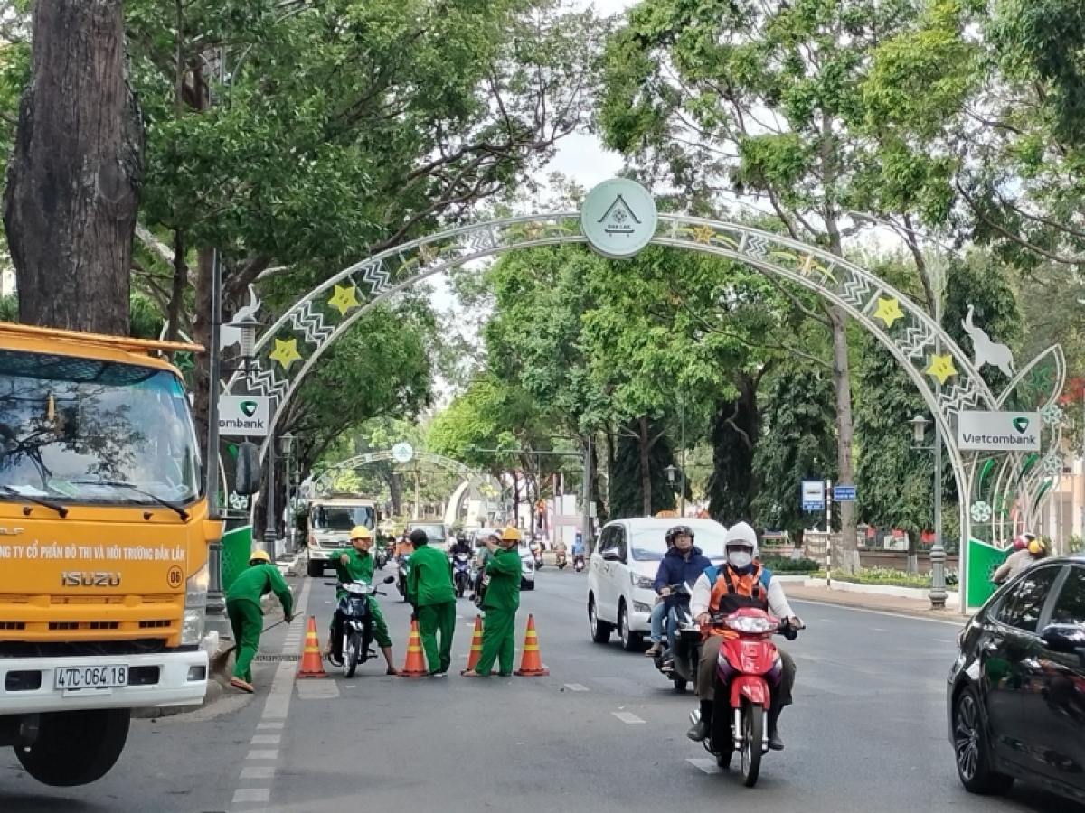 
Buôn Ma Thuột tŭn pran tơdrong jang pơm pơ rŏ ming anih kơ drơ̆m vă sơng Lêh cheh phe