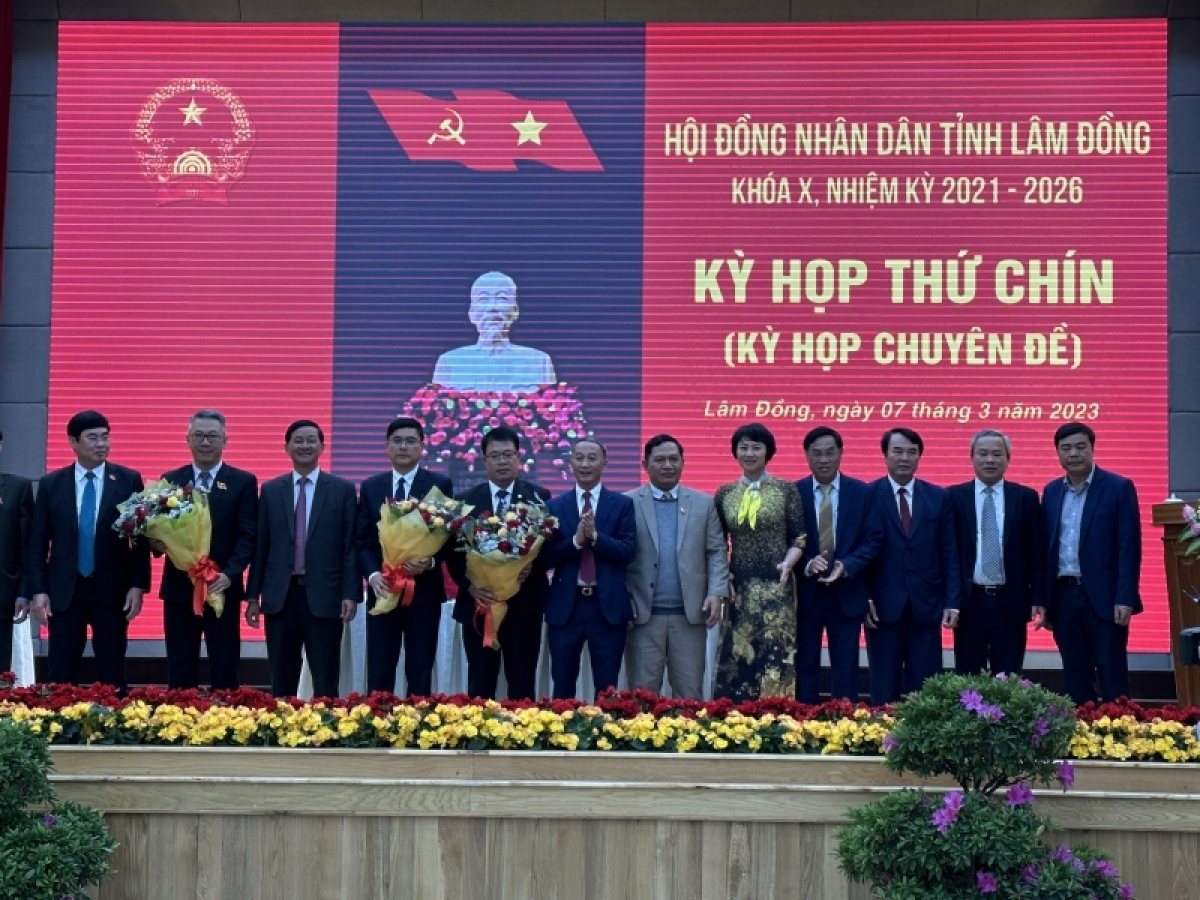 
Khua tơring čar Lâm Đồng ƀơk bơnga hơ-ư̆č hmưi ƀing mơnuih phrâo ruah apăn bruă