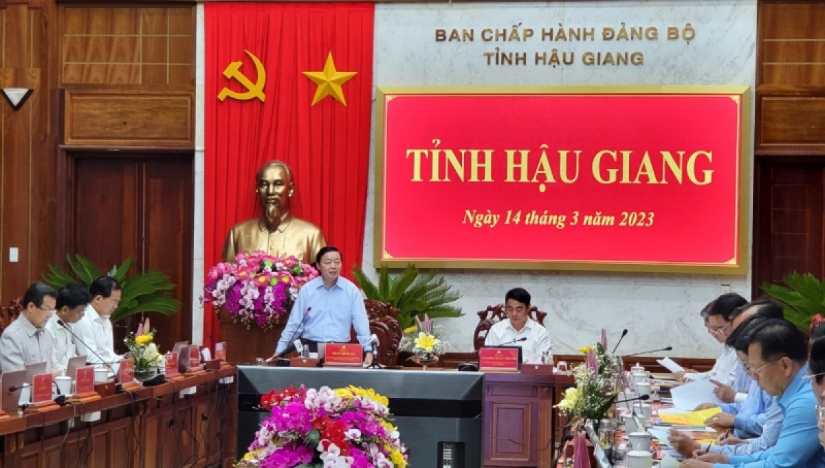 
Kơ-iăng Khua dêh čar ta ơi Trần Hồng Hà pơhiăp amăng mông mă bruă