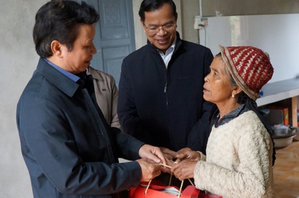 
Ƀơk gơnam kơ neh wa ƀun rin ƀơi A Lưới