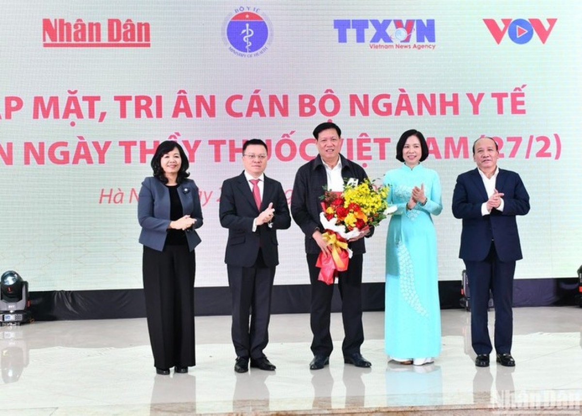 
Pôa Trần Minh Hùng, Ngế xiâm phŏ pơkuâ ƀă kăn hnê ngăn mâu kơ koan chêh hlá tơbeăng ki xiâm ăm reăng kơ pôa Đỗ Xuân Tuyên Ngế xiâm phŏ pơkuâ Khu ngăn pơkeăng pơlât drêng troh hâi Thái pơkeăng Việt Nam