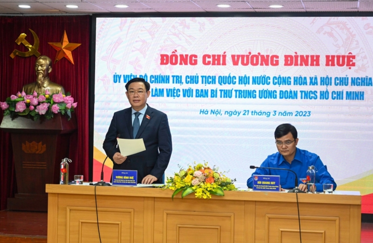 Khua git gai pơ ala mơnuih ƀôn sang dêh čar ơi Vương Đình Huệ mă bruă hăng Khua mua git gai gơnong dlông Khul tơdăm dra rơnuk HCM    