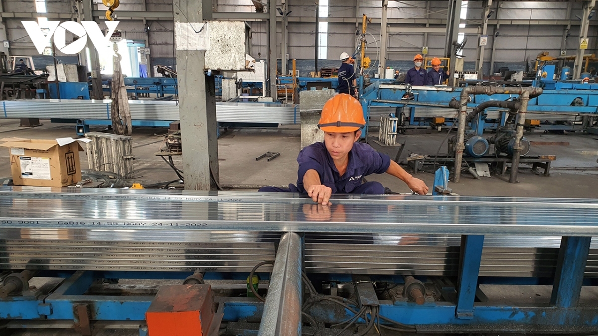 
Hơdôm hơdră bruă tơdơi kơ Covid ngă ăt kiăng pơhrư̆i sui mơn kiăng đĭ tui tơlơi gơgrong kơ hơdôm bôh anom bơwih ƀong