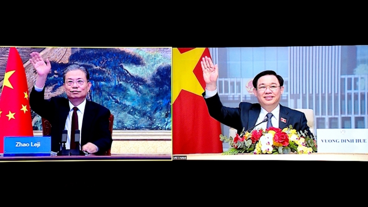 Củ tịc Quốk hội ồng Vương Đình Huệ cri bơyai tàm internet mờ Kwang atbồ Kwang bàng dờng gùt lơgar Lo (Củ tịc Quốk hội lơgar Lo) ồng Triệu Lạc Tế