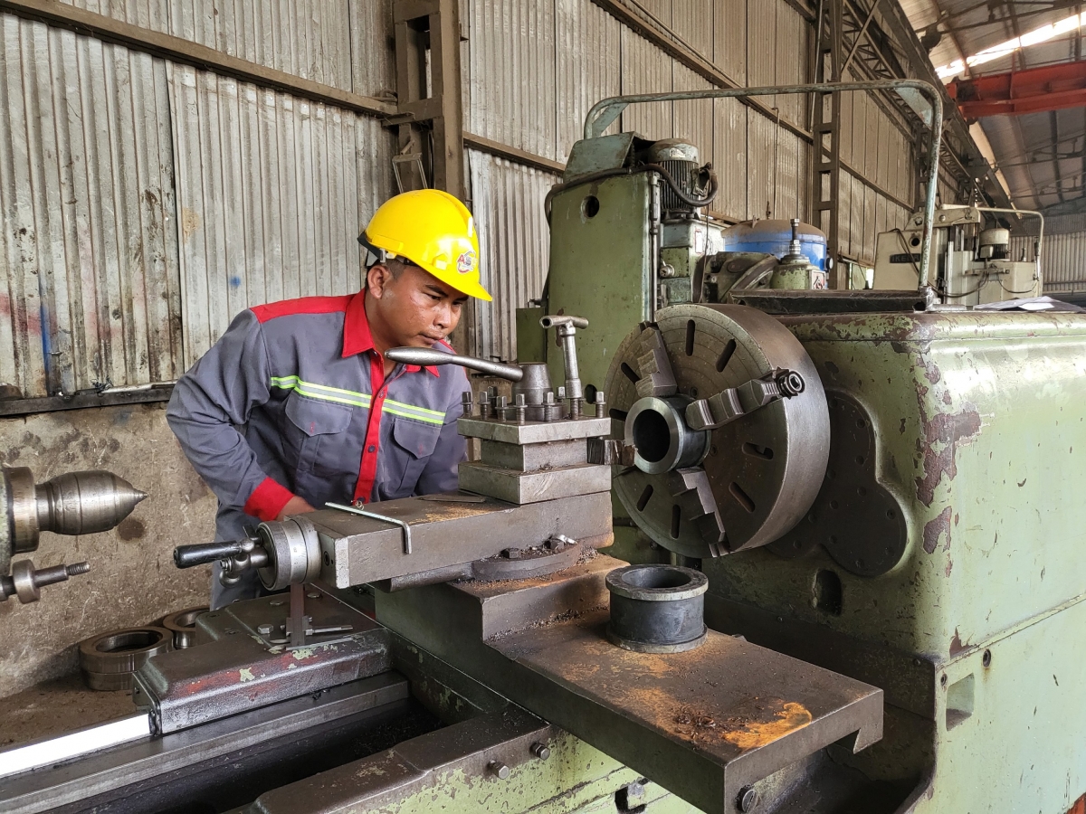 Bi Y Huynh K' Buôr gam koh lòs tàm hìu lơh broă kông ty dê 