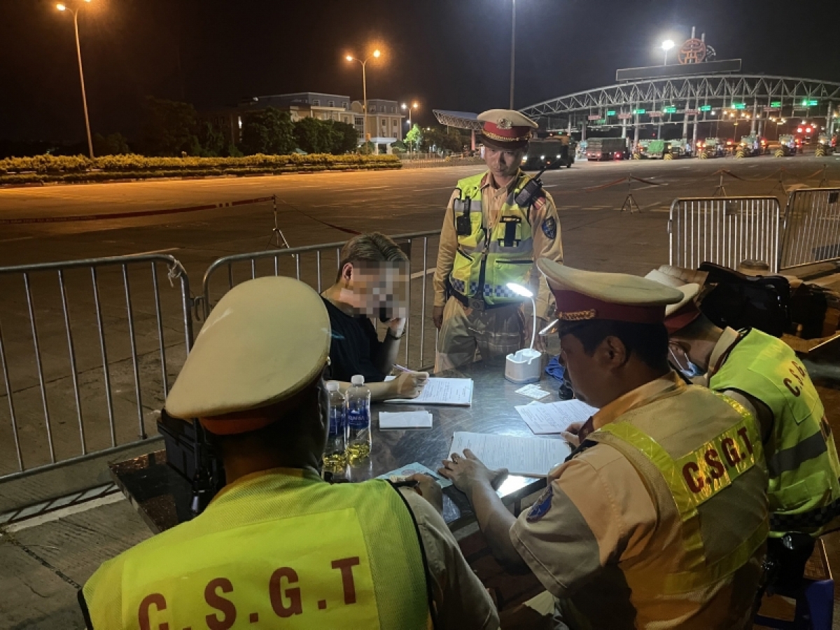 Mpồl Kwang àng làng bol ngai mang sền gàr rài kis lơngap lơngai bơh làng bol dê