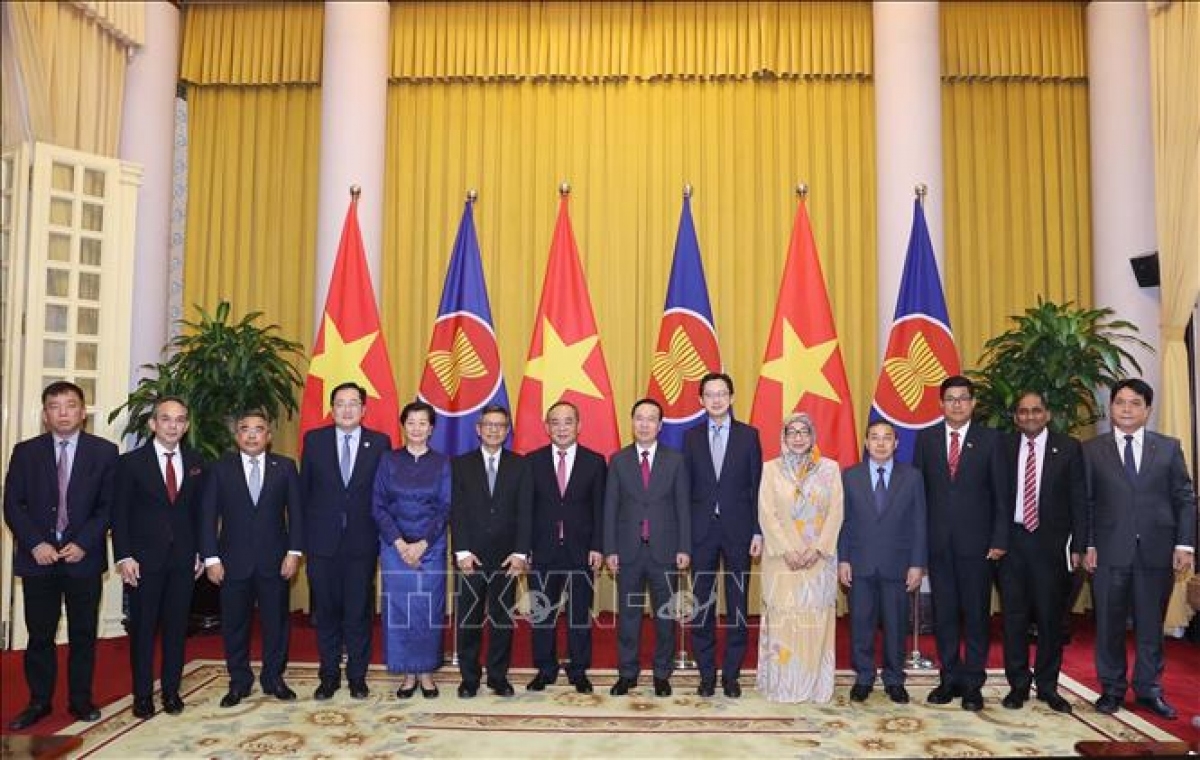 
Pôa Võ Văn Thưởng, tơdah Kăn xiâm hnê ngăn tơnêi têa, Kăn teăng mâ mâu kong têa ASEAN ƀă mâu kăn ki veăng hôp (Um: Thống Nhất/TTXVN)