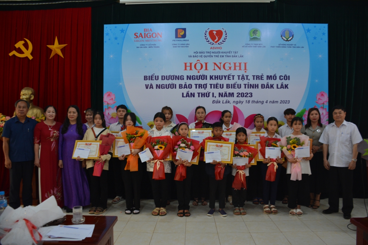 Ồng Phạm Minh Tấn, Phó Ƀí thư Thường trựk Tỉñ ủy bal mờ ală cau geh nùs nhơm niam jàu priă bơsram ai kơnòm dềt kòn đời bơsram jak in