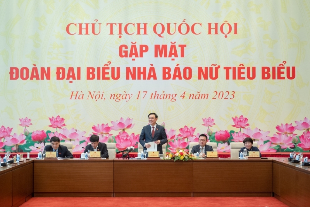 Củ tịc Quôk hội ồng Vương Đình Huệ đơs tàm dơ̆ tìp mat 