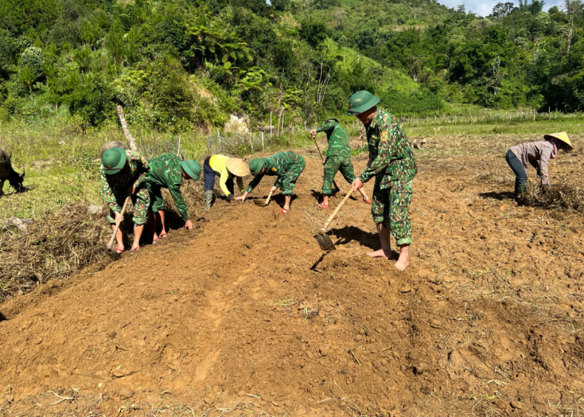 Đảng viên ală Pôs đồng ling sền gàr tiah nhàr lơgar bơto pơlam làng bol bơtàu tơnguh lơh sa