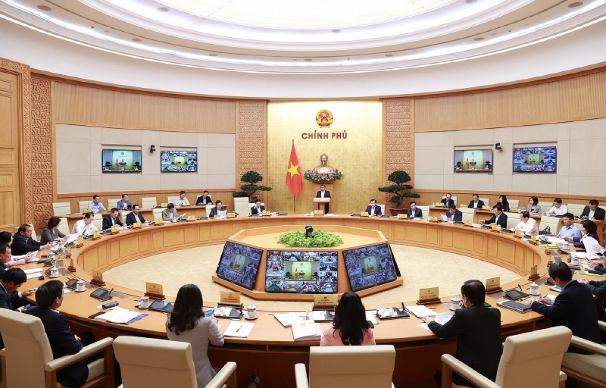 Thủ tướng Cíñ phủ ồng Phạm Minh Chính đơng lam pơrjum pờ tơlik tơn tàm internet Cíñ phủ mờ ală tiah nhai 3 nam 2023 