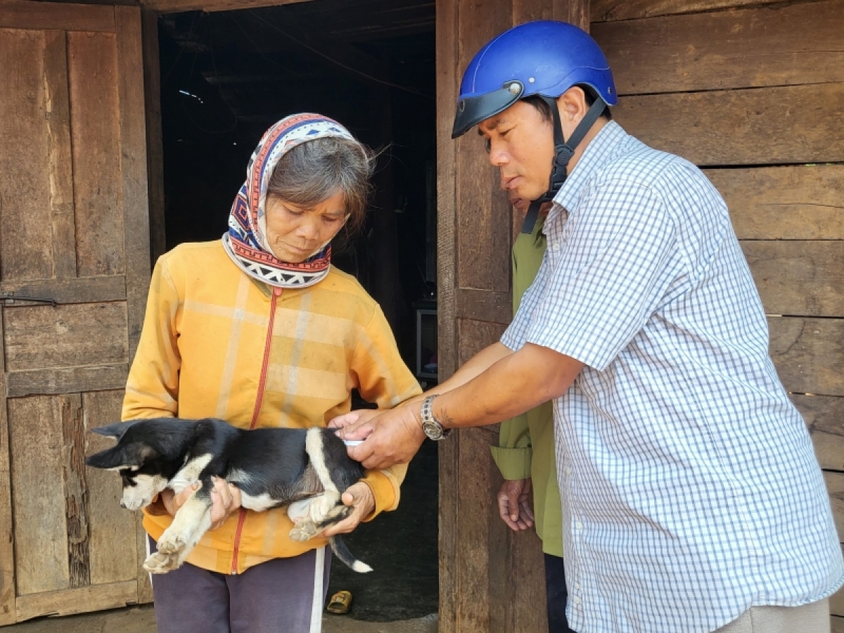 Kwang bàng lơh sơnơm phan ròng xã tus tàm hìu làng bol cit sơnơm vaccine rơcang sơndră kòp sơnrang so in