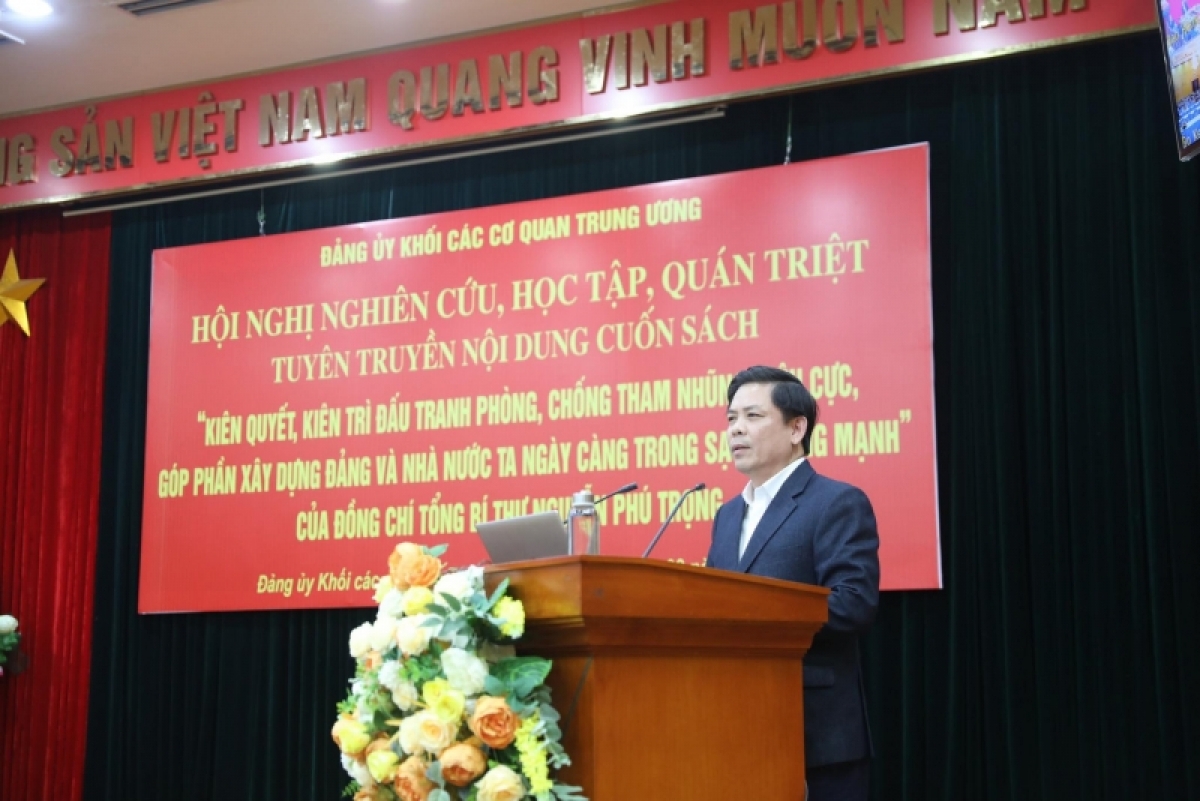 Ồng Nguyễn Văn Thể geh jơnau đơs pơn dŭt tàm pơrjum