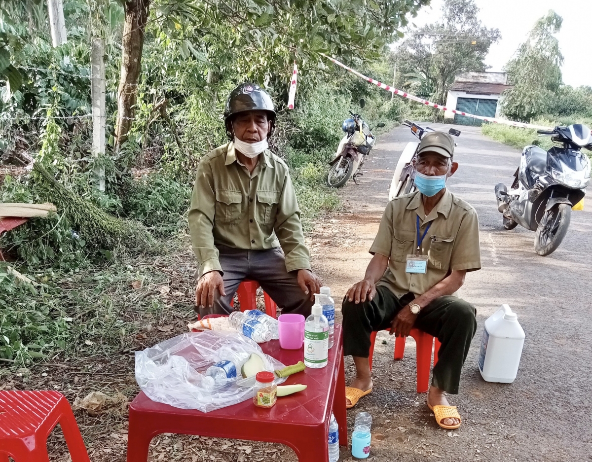 
Ồng Y Bhiu Byă jơh nùs ngan tus bal rơcăng sơndră kòp Kovid-19