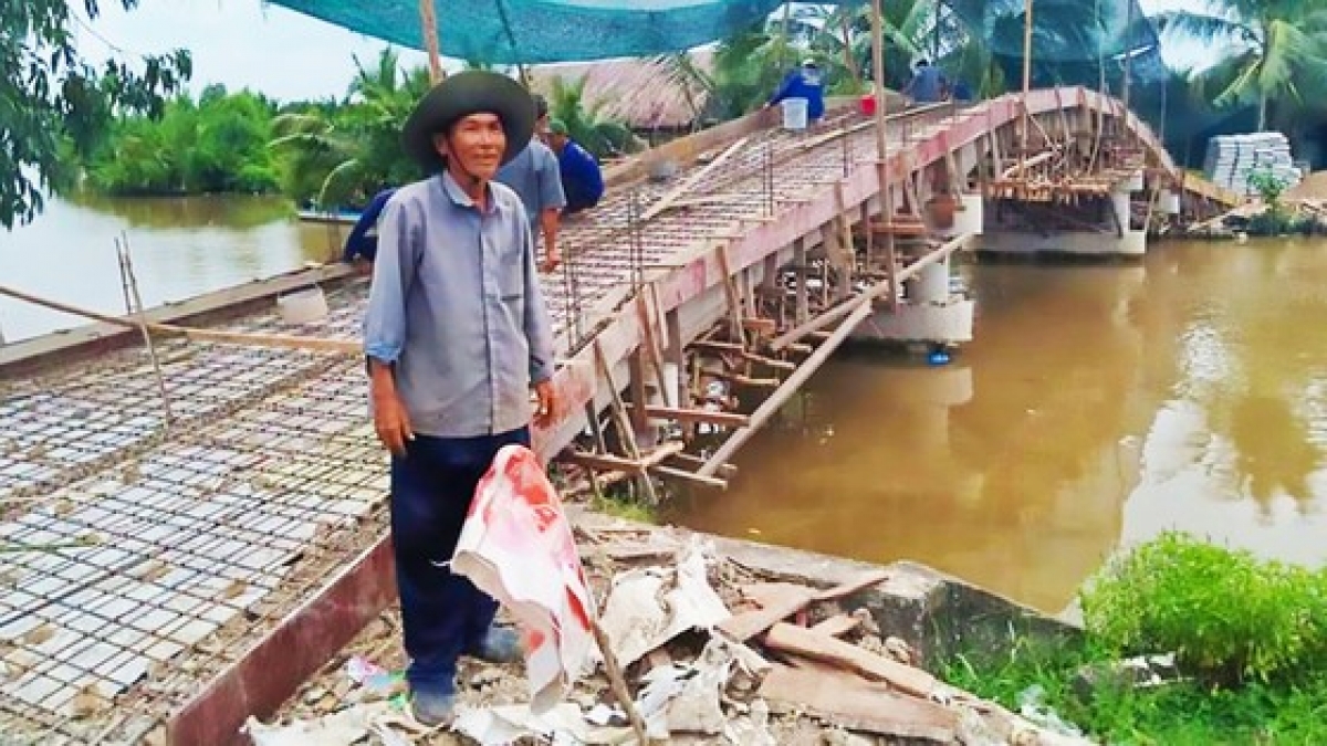 “Karja haong bhap bini ba gauk ngak” jalan palei hu jak jeng