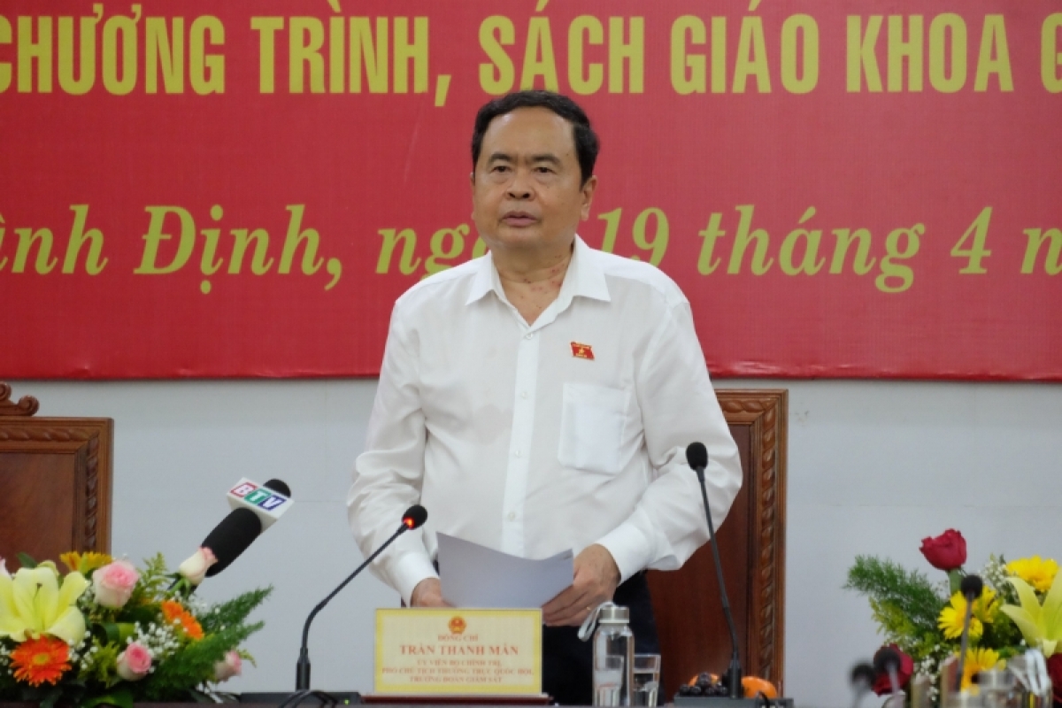 Ƀok Trần Thanh Mẫn bơ̆ jang hăm Anih vei lăng kon pơlei dêh char Bình Định