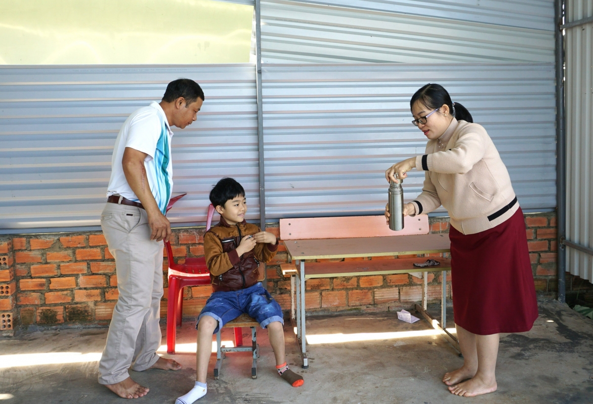 Hìu bơnhă bi Trần Thị Vân ngui 20 tơlak đông geh dong kờl nàng lơh rơkàng jơm, ƀlàng nhơl kòn kòp in