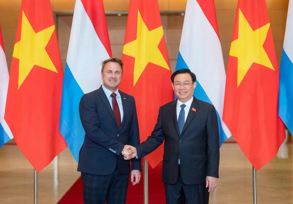 Củ tịc Quôk hội ồng Vương Đình Huệ tìp mat Thủ tướng lơgar Luxembourg