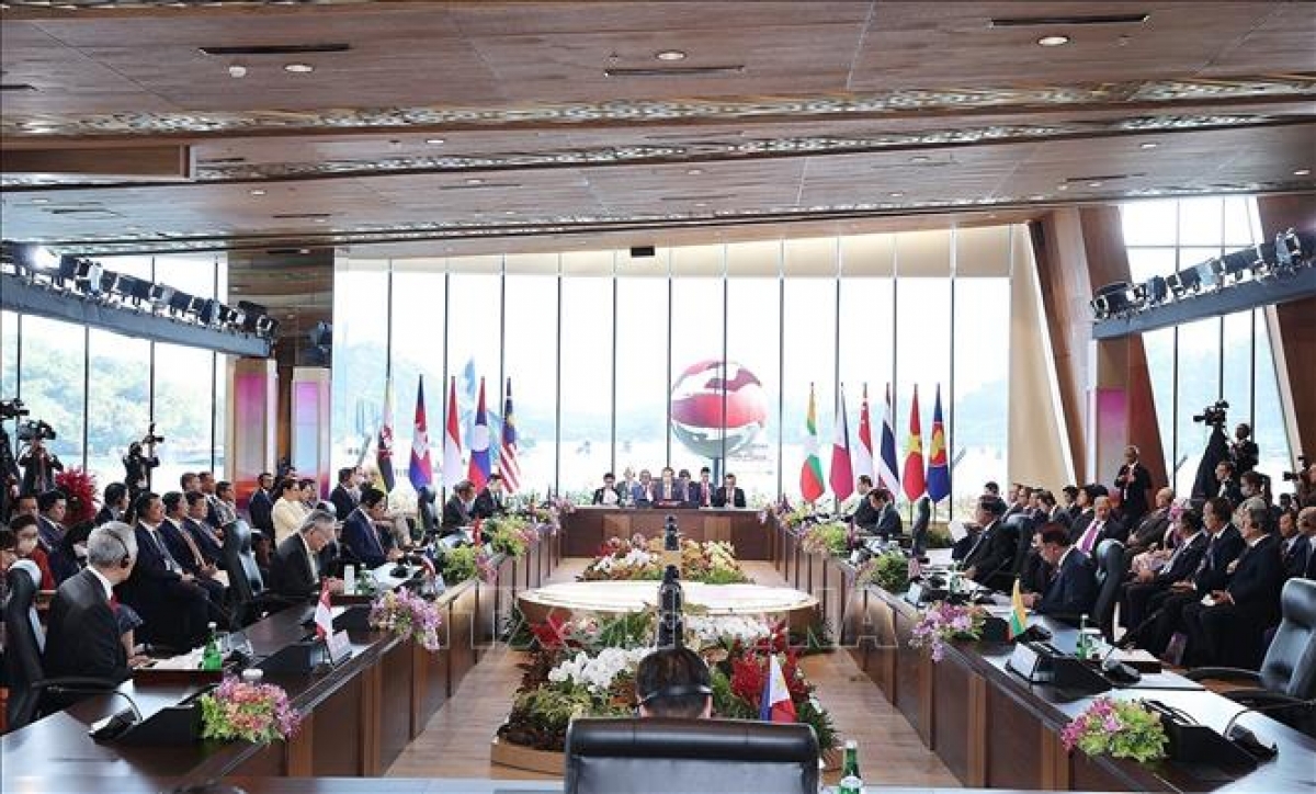 
Rôh hôp tâi tâng khu râ kăn xiâm ASEAN má 42