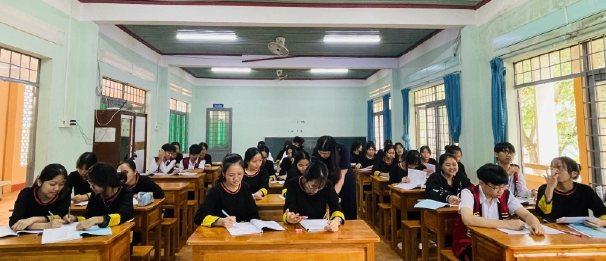 Thái cô a Gia Lai thăm mơdêk tơdroăng hnê hriâm ăm hok tro hdrối hneăng tơ’noăng mơgêi râ má pái phôh thong 2023