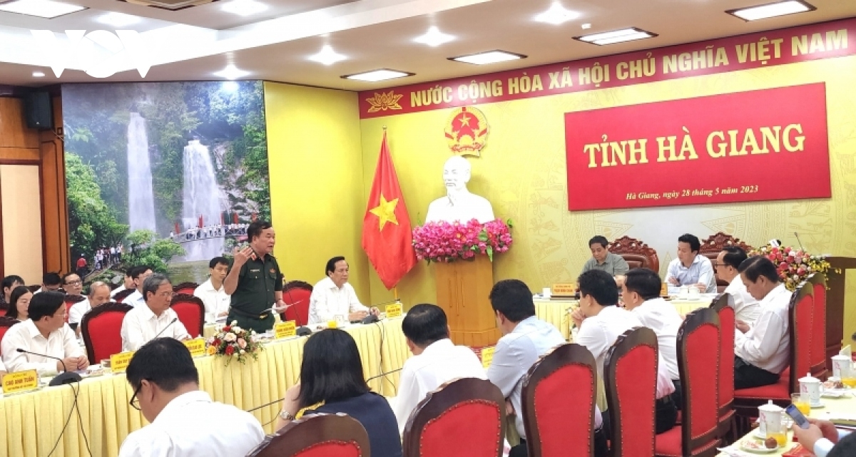 Thủ tướng Chính phủ Phạm Minh Chính pah kan đah Ban Thường vụ N’gor ủy Hà Giang
 