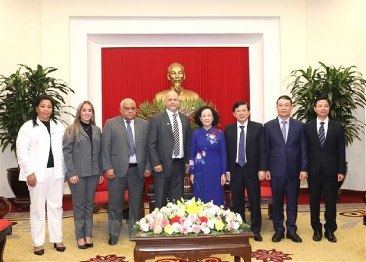 Thường trựk Ƀan Ƀí thư mò Trương Thị Mai mờ Mpồl kwang bàng kâp dờng Ủy ƀan sền gàr kac màng Cuba