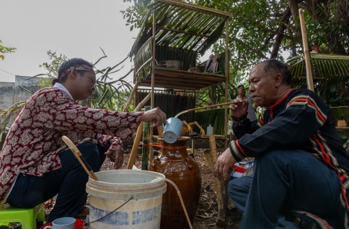 Ôu drôu xiâm cho túa cheăng ki ôh tá păng lôi tung mâu hâi mơdĭng dêi mơngế Rơđế