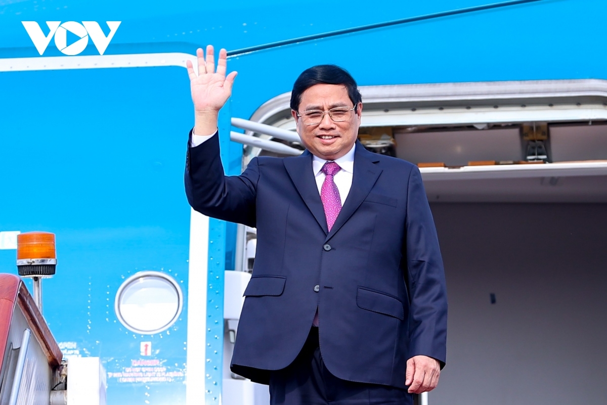 Thủ tướng ồng Phạm Minh Chính còp ngan ngồn lơgar Lo mờ lòt pơrjum WEF