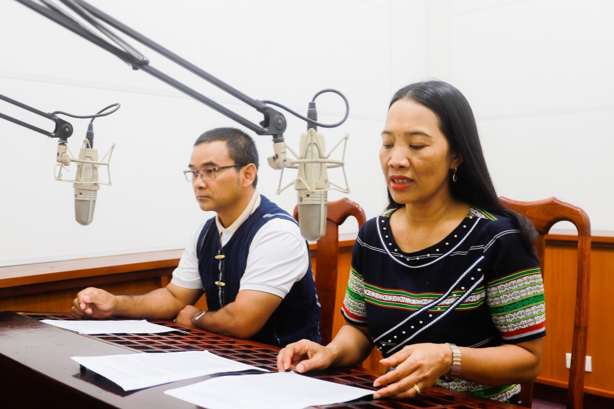 Mâu ngế tơplôu tơbleăng nâl K’Ho tung kơbong thâo hrik