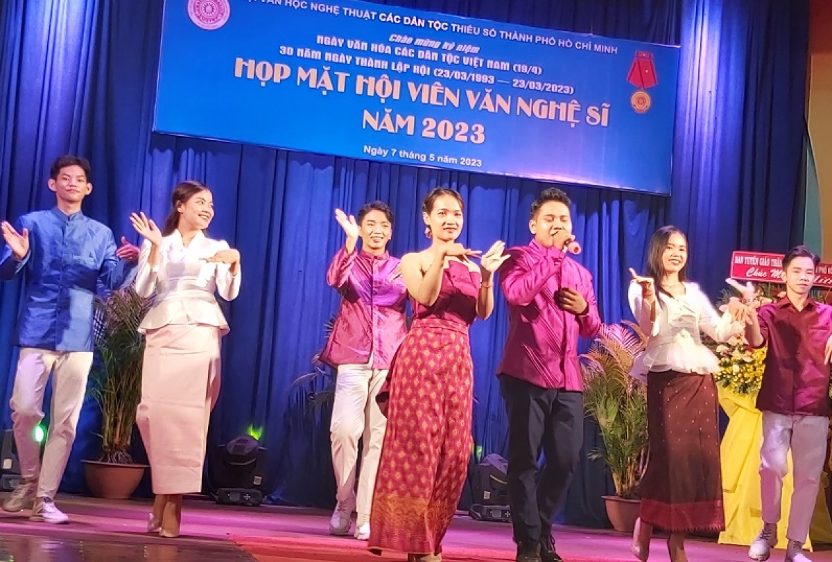 Chi hoi VNNT bangsa Khmer